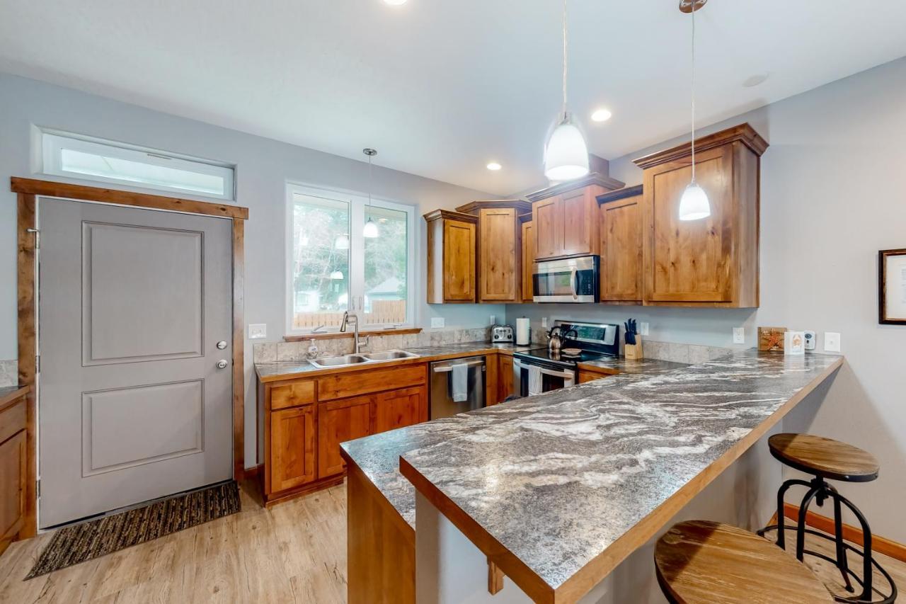 Sunset House Coos Bay